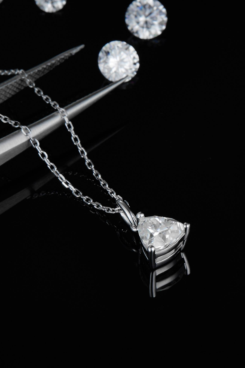 The Liora Necklace